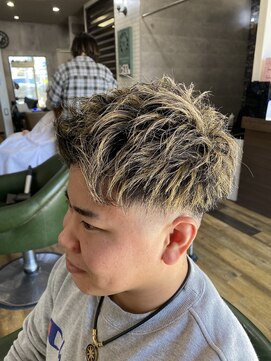 アッベリーレ(A'bbellire) 短髪★ハイライトカラー