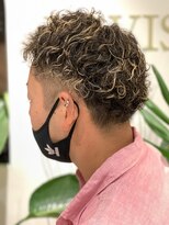 ラビスモア(Lovis moa)&nbsp;魅力倍増カール/セミディ/シアーカラー/ダークアッシュ/姫カット