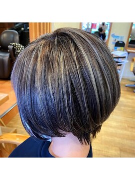 ヘアーコレット(hair Colet) ハイライトショートボブ