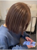 2392外国人風カラーミルクティーバニラベージュセンター分けボブ