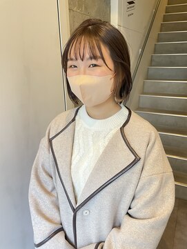 アイリー 名古屋(A/LEE) 切りっぱなしボブ／イヤリングカラー／ベージュ