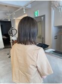 グレージュ ブリーチあり 切りっぱなしボブ sn