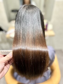 ジジ(GiGi) Hi-up縮毛矯正