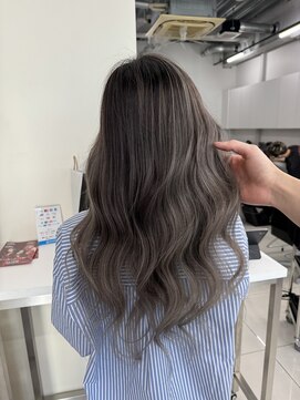 アライブ ハラジュク(ALIVE harajuku) 今流行りの海外風バレイヤージュ