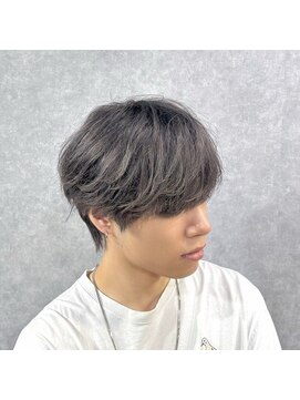 クリーブ 池袋(creeb) シルバーグレージュ、マッシュウルフ