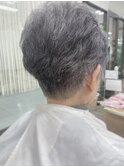 ミセス　ショートスタイル　グレイヘアー