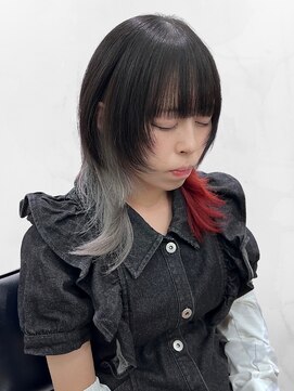 ユニバース(UNIVERSE.) ウルフカット＋レッドシルバーカラー