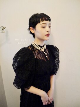 229 ブラック　ショートパーマ