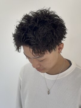 ベイ(BAE) 無造作スパイキーパーマ