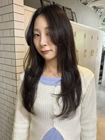 ジーナ 梅田(Zina)&nbsp;ダークモカブラウン×ロングハイレイヤー【zina梅田】