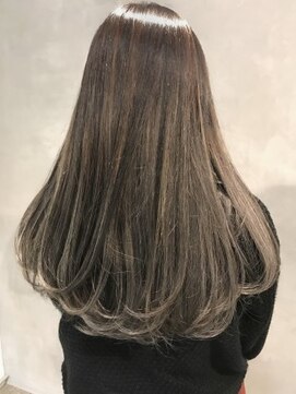 ジーナ(XENA) グレージュハイライト