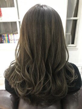 ジーナ 新宿(Zina) ハイライトアッシュベージュ★