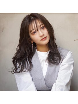 アトリエ フェム(atelier.fem) atelier.fem　ロング×グレージュ