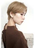 大人可愛い20代30代40代センター分け前下がりショート 池袋