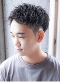 フェザーパーマ/ブルーブラック/刈り上げセンターパート[新宿]