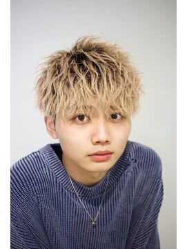 クレム 博多駅店(ChLem) スパイキーショート ハイトーン 短髪 アップバング 博多 福岡