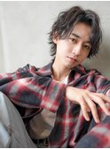 モテるメンズ波巻きツーブロック韓国風黒髪マッシュパーマウルフ