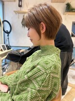 ロンド ストラーダ 心斎橋(Lond strada)&nbsp;ショート×ハイライト白髪ぼかし×切りっぱなしボブ[心斎橋]