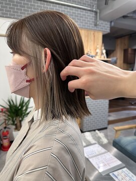 リノショアーズ 元町店(RINOSHORES) 20代30代大人かわいいミルクティーベージュインナーカラー