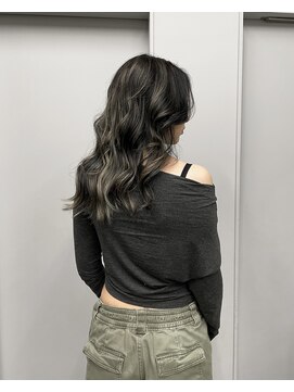 ヴァーディ オモテサンドウ(Vardy omotesando) natural/バレイヤージュ ナチュラル