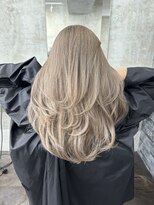 エピ(epi)&nbsp;バタフライカット/ミルクティーベージュ