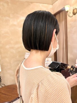 ビュートリアム265(BEAUTRIUM 265) ★切りっぱなしボブ/ワンレングスボブ/黒髪ボブ/縮毛矯正/銀座