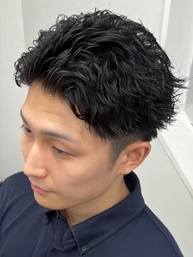 ジーニー 新百合ヶ丘(Genie) フェザーパーマサーフカール刈り上げセンターパート