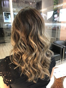 トゥルース 獨協大学前店(Hair&Make TRUTH) グラマラスカール★