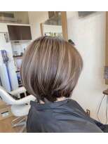 アンプヘアー(imp HAIR) ハイライトショート