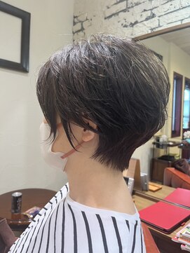 タントラ(tantra) 小顔センターパートショート　暗髪×ニュアンスパーマ