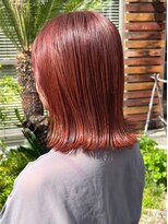 ナカオコアフュール(NAKAO COIFFURE)&nbsp;レッドブラウン　外ハネミディアム　艶感ハイトーン