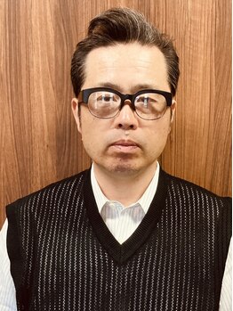 シアター(THEATRE)の写真/歴20年以上のスタイリストがあなたにじっくり寄り添い施術。丁寧なカウンセリングでお悩みも相談しやすい！