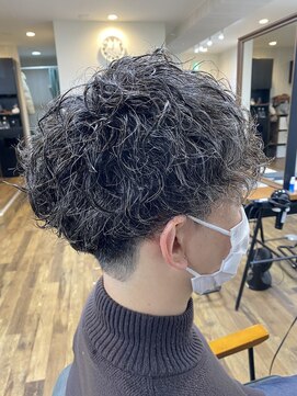 テーラヘアー 岩槻店(TELA HAIR) ナチュラルグレイヘア×スパイラルパーマ【TELA】