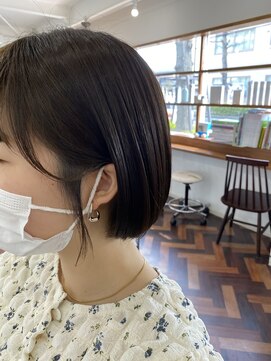 ヘアーアンドメイクアップモパ ミニボブ