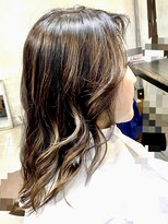 ヘアサロン ナヴィ 赤坂(NaVie AKASAKA) 白髪ぼかしハイライトon カラー