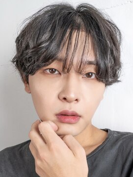 シド 表参道(s.i.d) ニュアンスシャドウパーマ×韓国ナチュラルメンズメイク