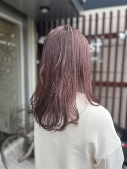 白髪は隠すから“生かす”時代へ☆脱白髪染めや白髪ボカシで大人女性の魅力を引き出す上質カラー♪