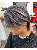 大人かっこいいホワイトグレーバレイヤージュセンターパート