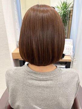 ウイ バイ ファースト 北四番丁店(u'i by first) グラデーションボブスタイル