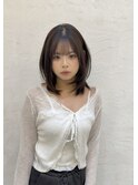 韓国風くびれミディアムレイヤー