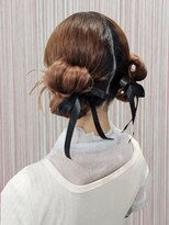 ベルグロー 北新地(BELLEGROW)&nbsp;リボンツインお団子｜梅田・北新地ヘアセット
