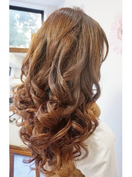 ラウンドファイブ(ROUND-5) ダウンスタイル♪