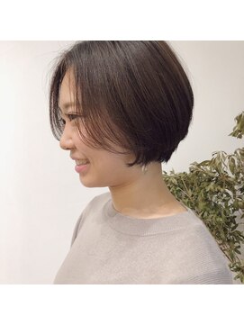 マウロア(MAULOA) "メリハリ感と重軽が可愛いショートボブ"ayumi