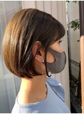横顔美人なショートボブ【赤荻】