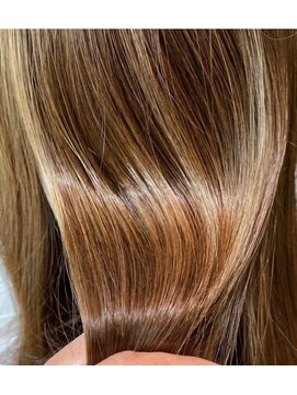 アリューカヘアー(Alluca Hair) 髪質改善とツヤカラー