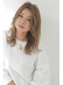 ハイトーンの柔外ハネスタイル
