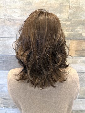 ラグーンアライブ(LAGOON ALIVE) -LAGOON ALIVE-新田/ハイライト/レイヤーカット/ウルフ/髪質改善