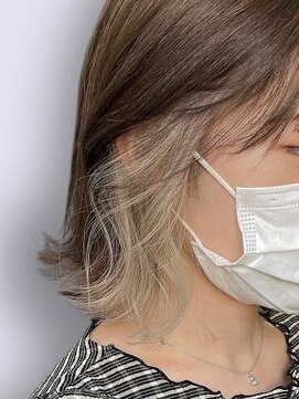 アース 三木店(HAIR & MAKE EARTH) 大人かわいいストレート切りっぱなしインナーカラー耳掛け小顔