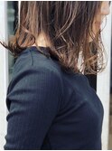 透け感、揺れ感、柔らかさのあるミディアムスタイル