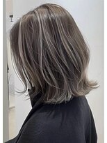 ブロウ ネックス ザ サロン 表参道(VLOW nex the salon)&nbsp;白髪ぼかしハイライト vlow 表参道